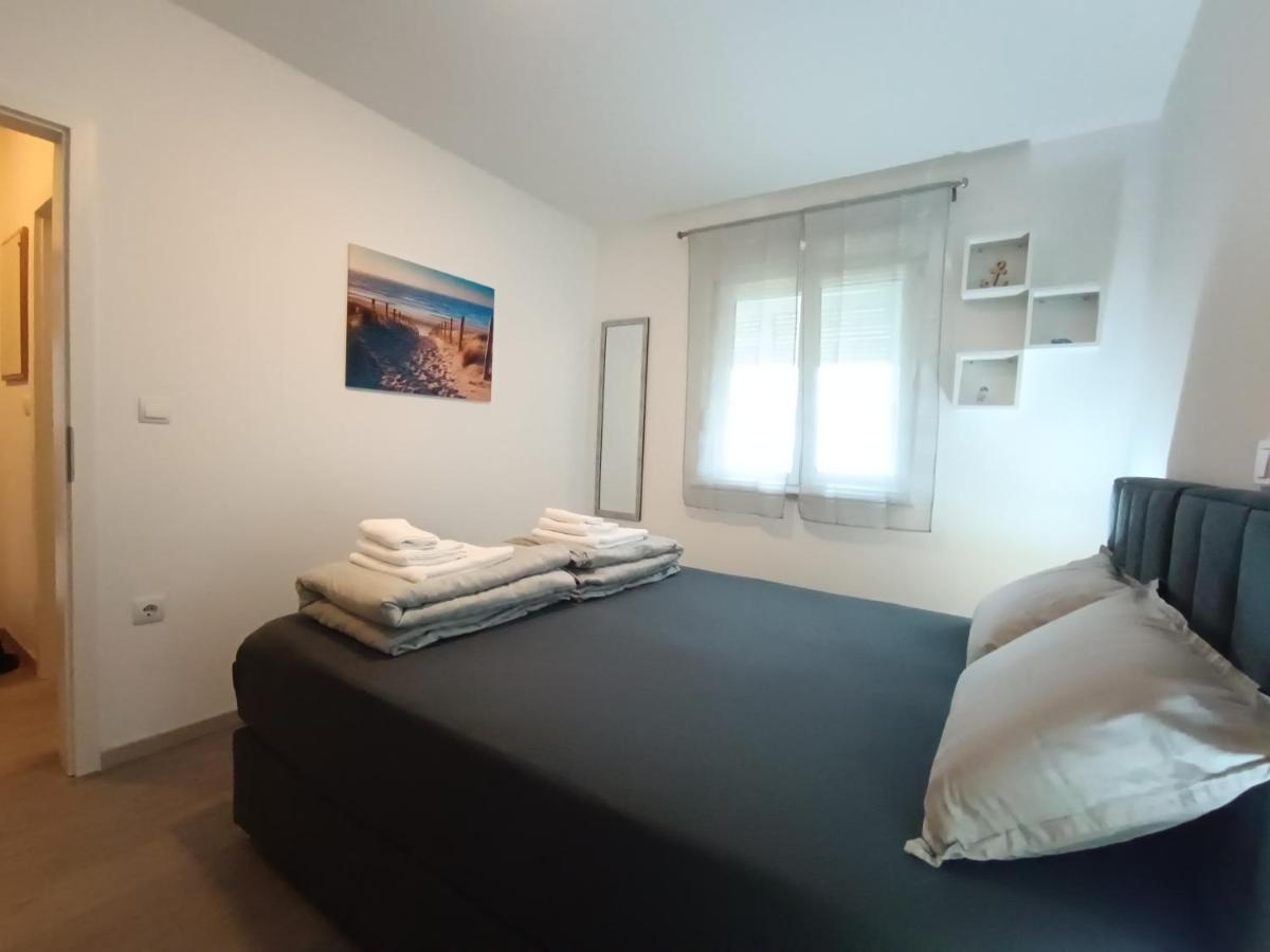 Apartment Luka Pula Exterior photo